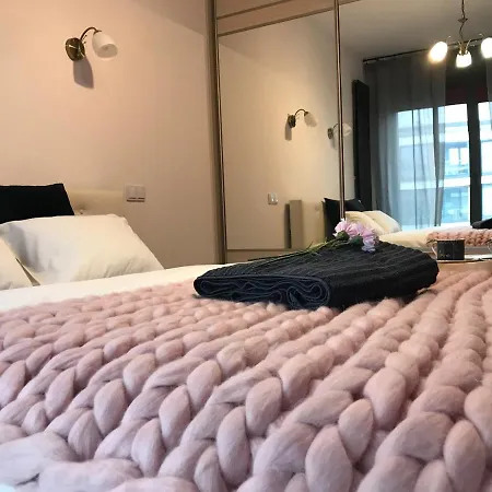 Active Blue アパート